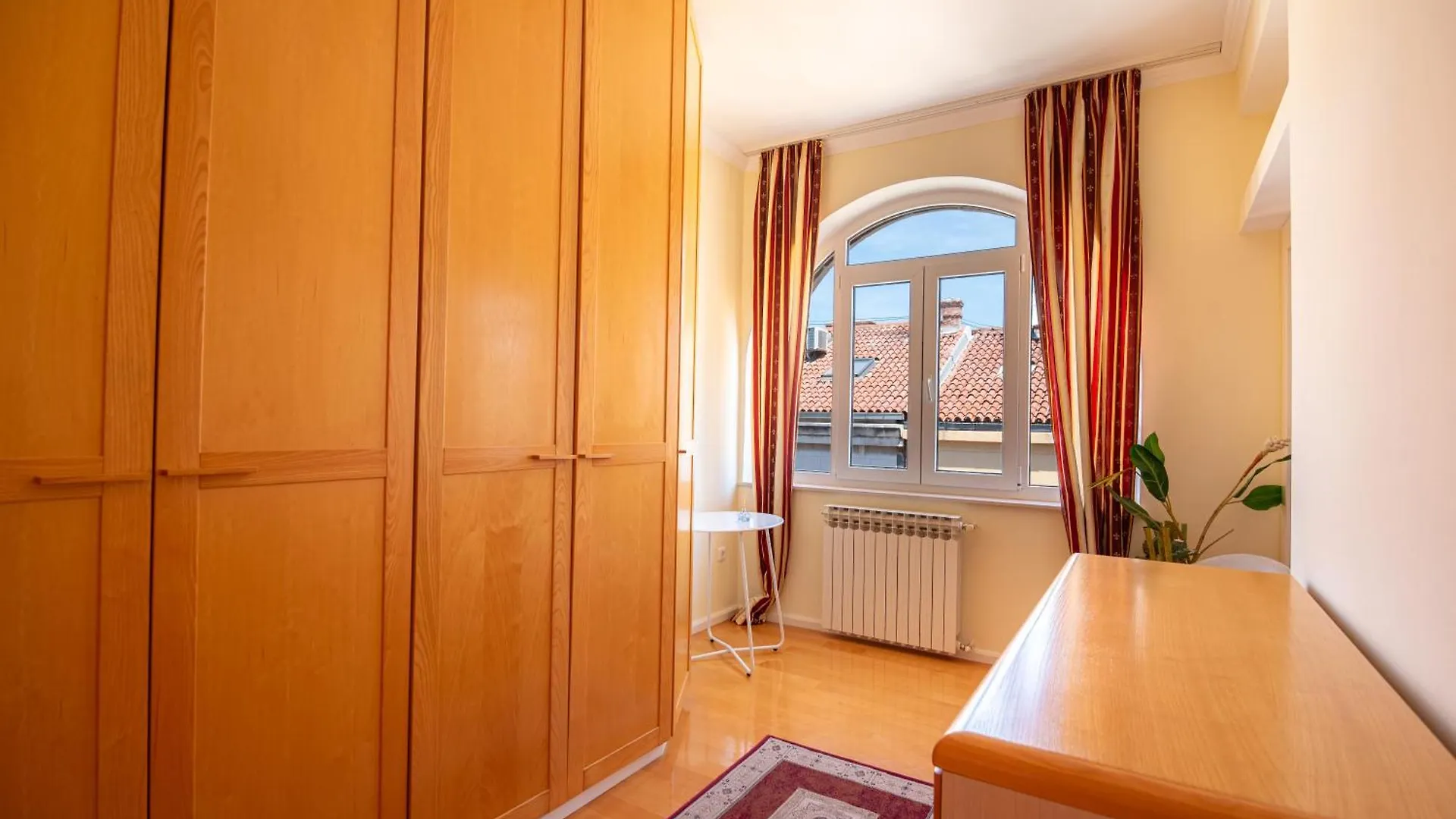 Lucy Retreat - Split Center - Near Diocletian'S Palace With Jacuzzi 0*,